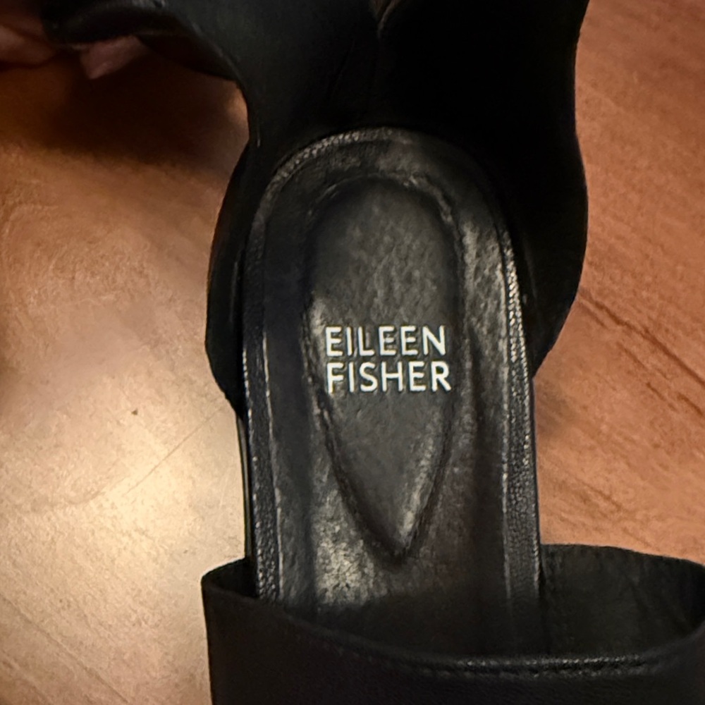 Eileen Fisher Black Leather Size 6 Strappy Sandals - Picture 10 of 10